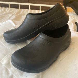 Crocs Lock Slip Resistant